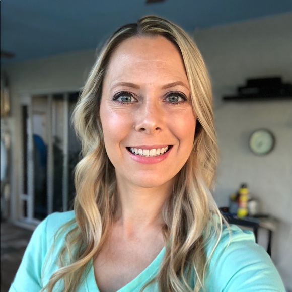 Meet your Posher, Karlene - Picture 2 of 2